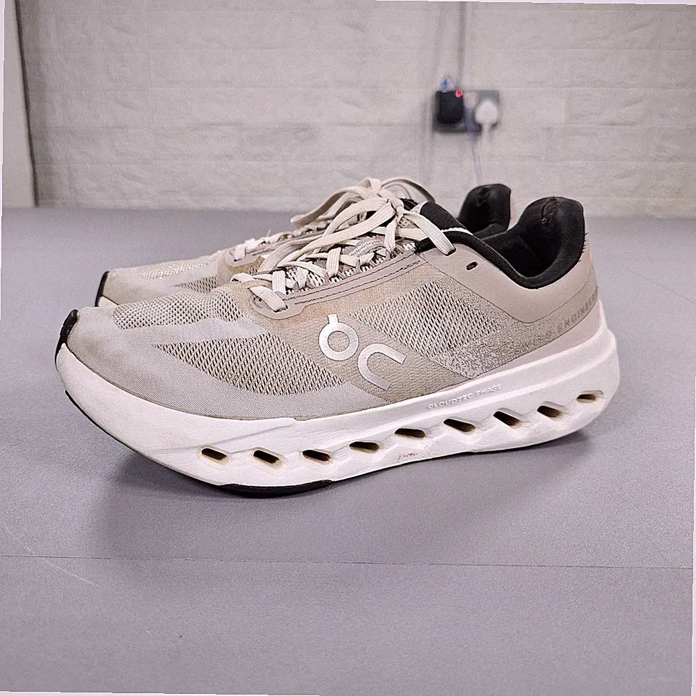 On Running Damen Sportschuhe beige 6 UK Cloudsurfer Next Laufschuhe
