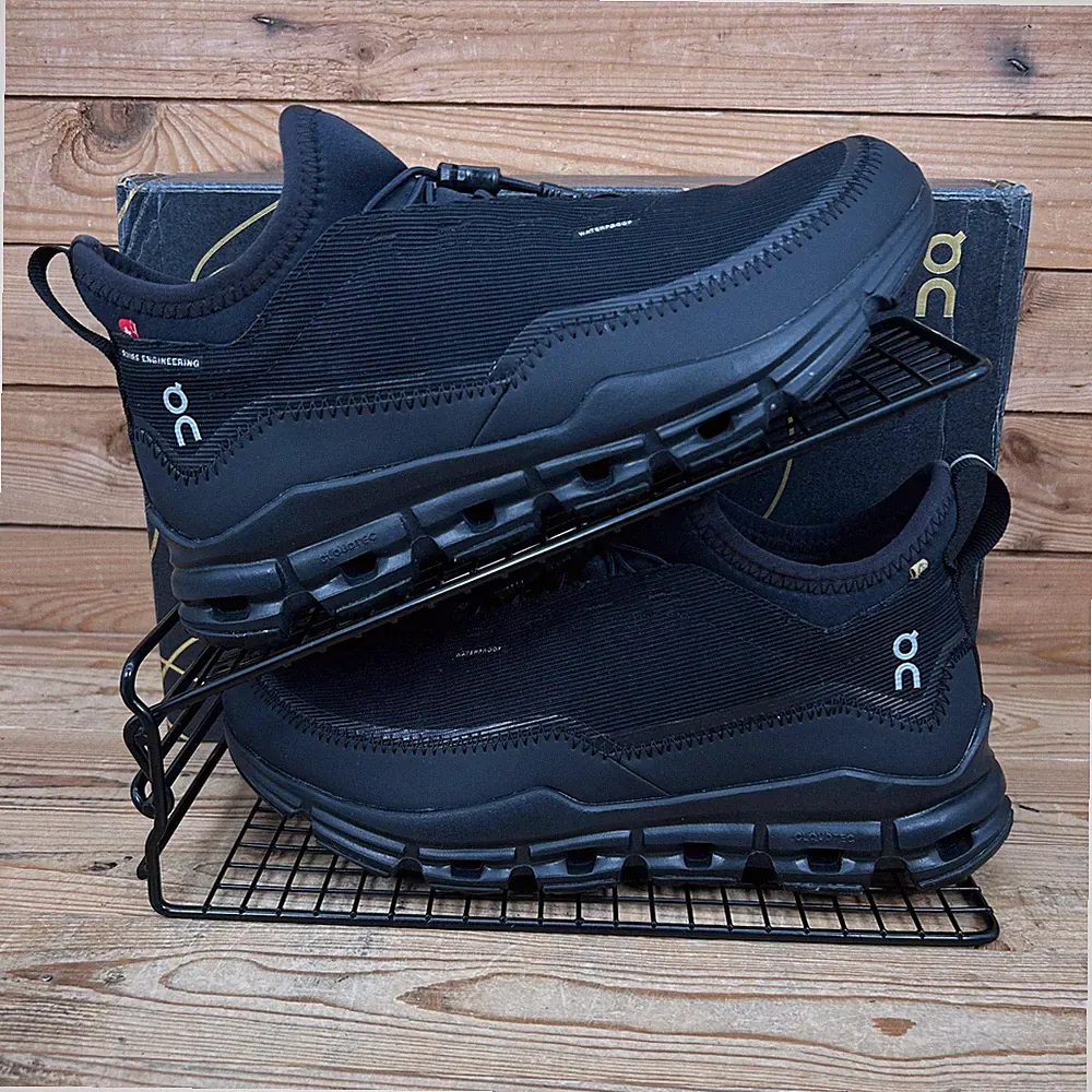 On Running Sneaker Damen UK 5,5 Cloudaway Waterproof Suma schwarz gold Schuhe