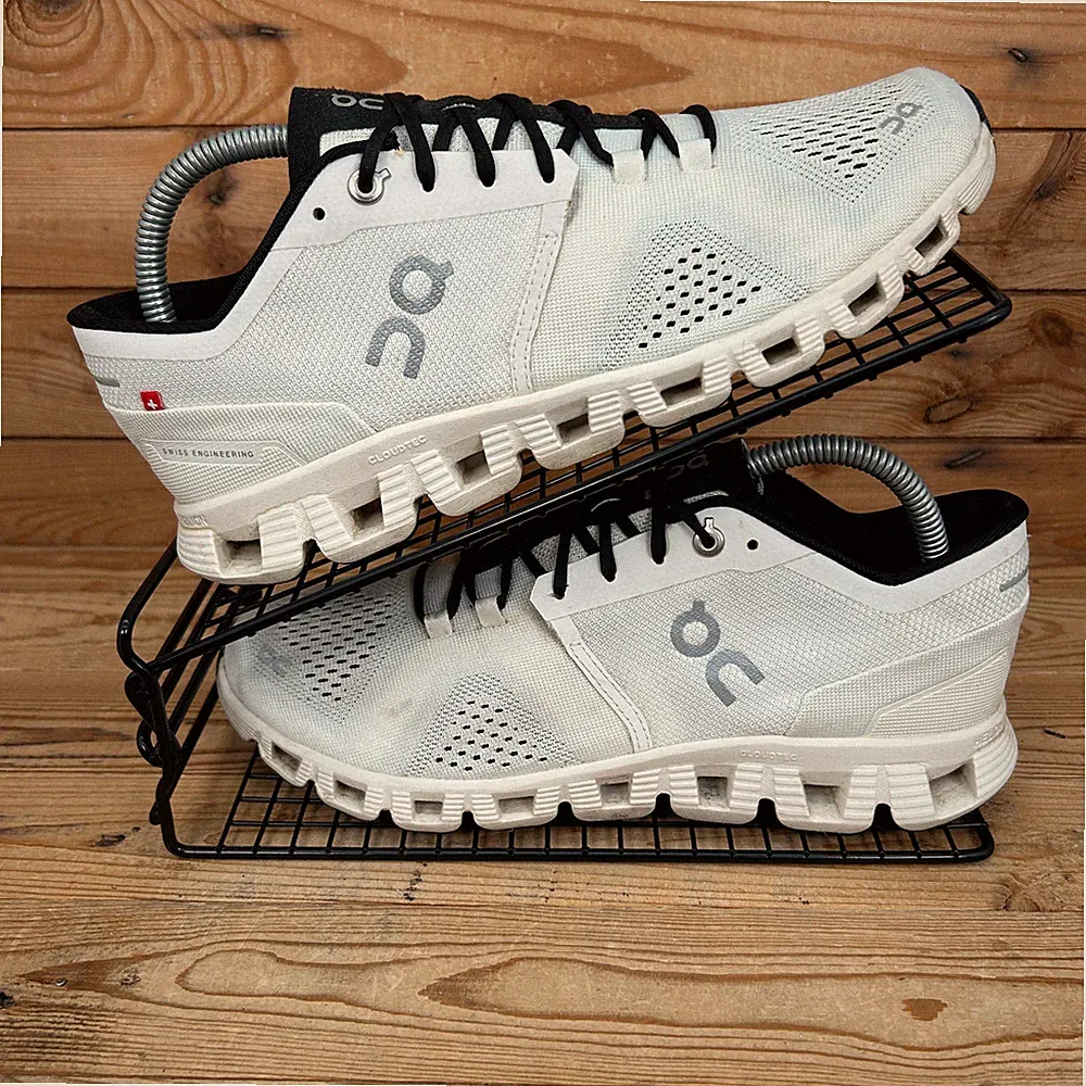 On Running Sneaker Damen UK 6,5 Cloud X weiß schwarz reflektierend Schweizer Schuhe