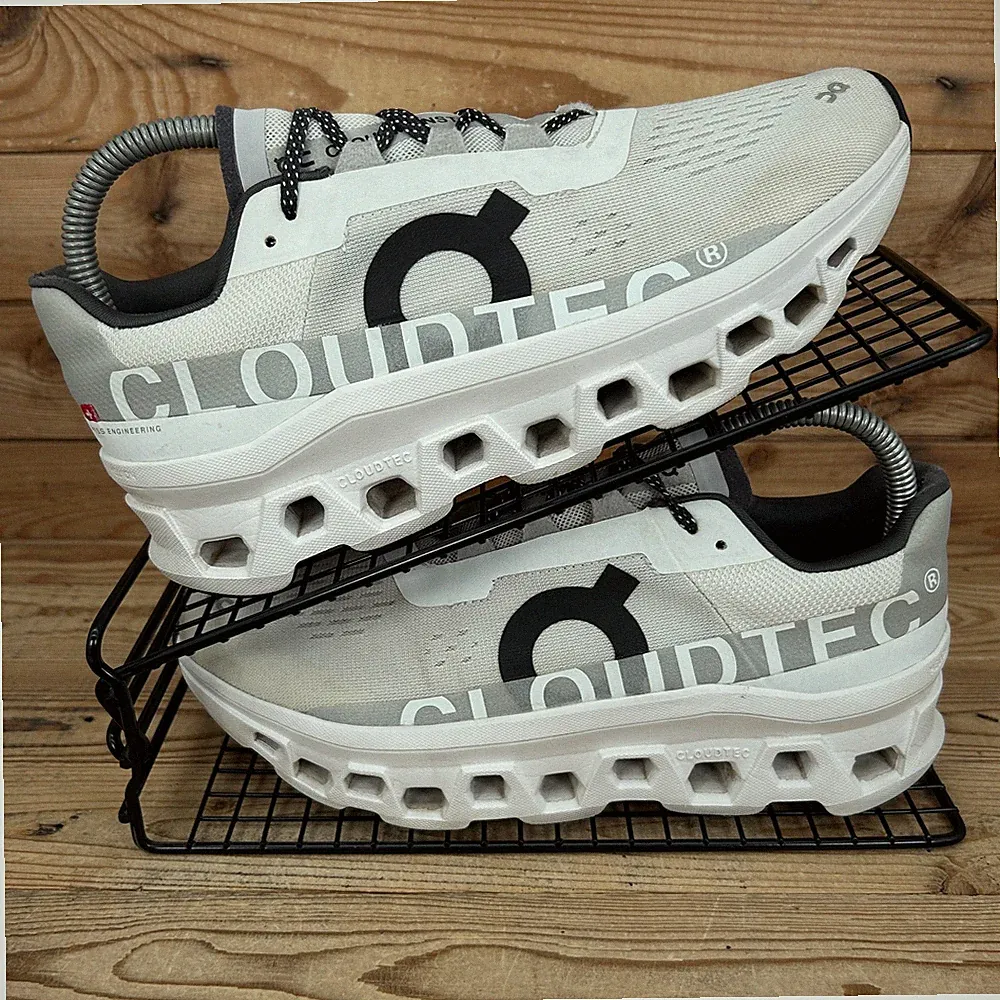 On Running Turnschuhe Damen Größe UK 5,5 Cloudmonster Ungefärbt Weiß Schweizer Fitnessschuhe