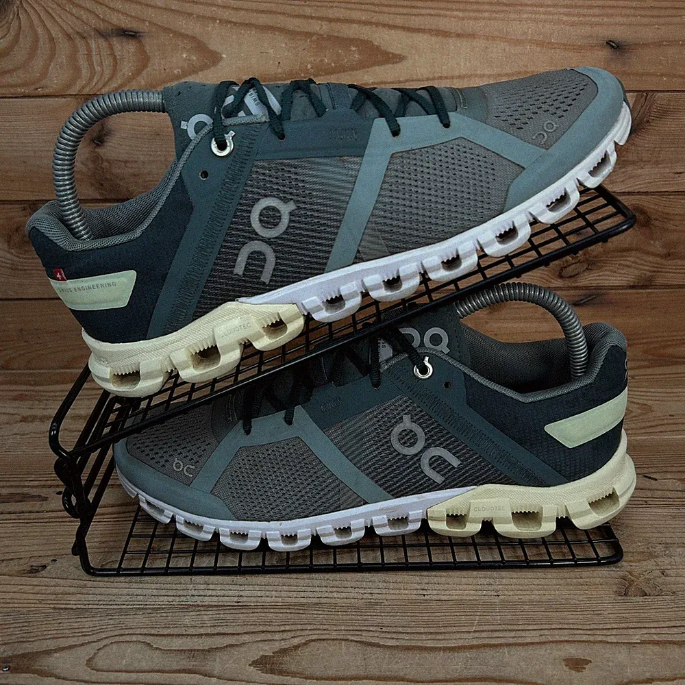 On Running Turnschuhe Damen Größe UK 6,5 Cloudflow Sea Limelight Schweizer Fitnessschuhe