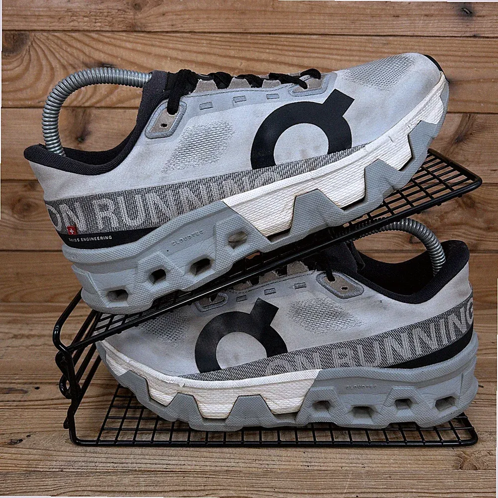 On Running Turnschuhe Damen Größe UK 6 Cloudmonster Hyper Grey Schweizer Fitnessschuhe