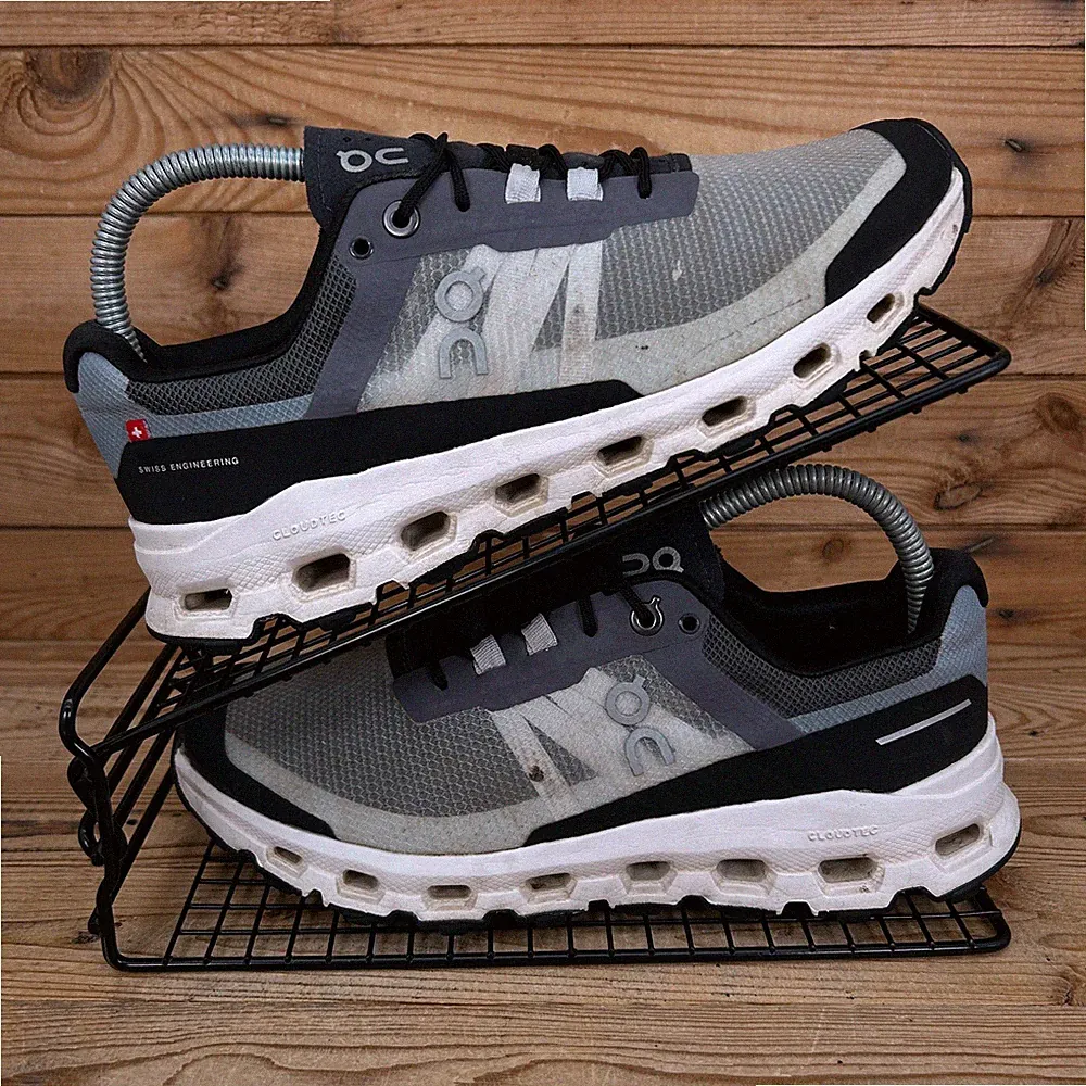 On Running Turnschuhe Damen Größe UK 6 Cloudvista schwarz weiß Schweizer Fitnessschuhe