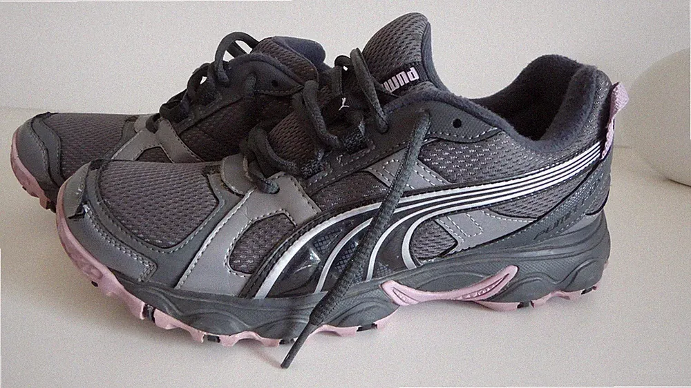 PUMA Damen Turnschuhe Laufschuhe Schuhe Grau Lia Pink Gr. 37