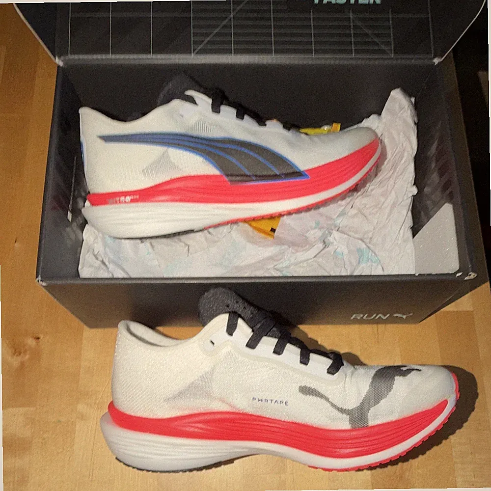 PUMA Deviate Nitro Elite 2 Wns Damen Laufschuhe Weiß/Rot/Blau EU37