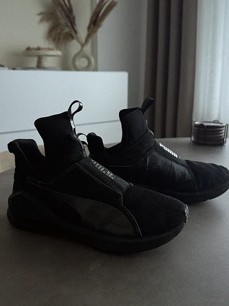 Puma Fierce Core Trainingsschuhe Laufschuhe in Schwarz Gr. EU 39 / US 8.5