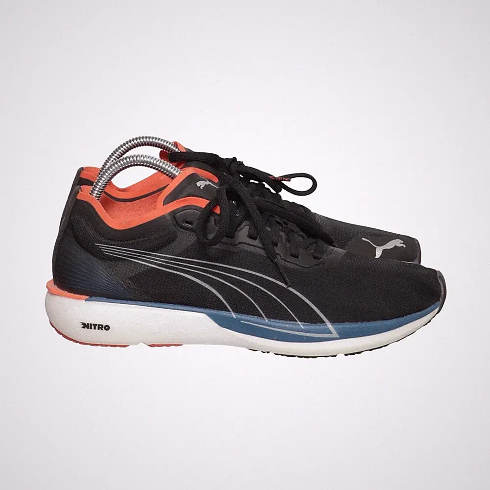 Puma, Laufschuhe, Größe: 40 1/2, Schwarz/Rot/Weiß, Unisex (Erwachsene) #E8G