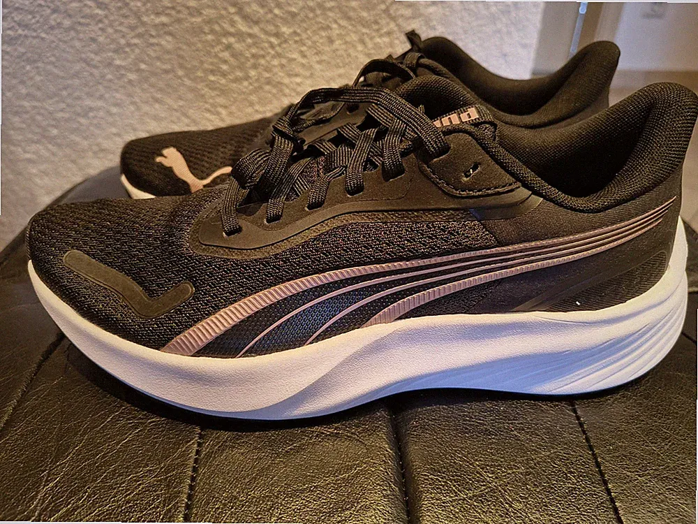 Puma Laufschuhe Größe 42 neu