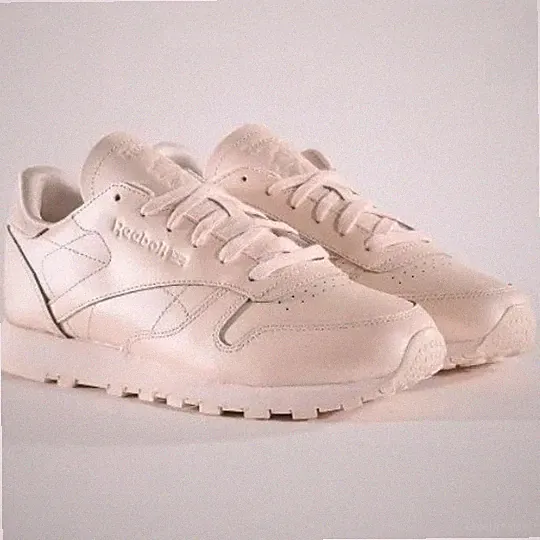 Reebok CN5467 klassische Damen-Ledersneaker hellrosa UK-Größe 8