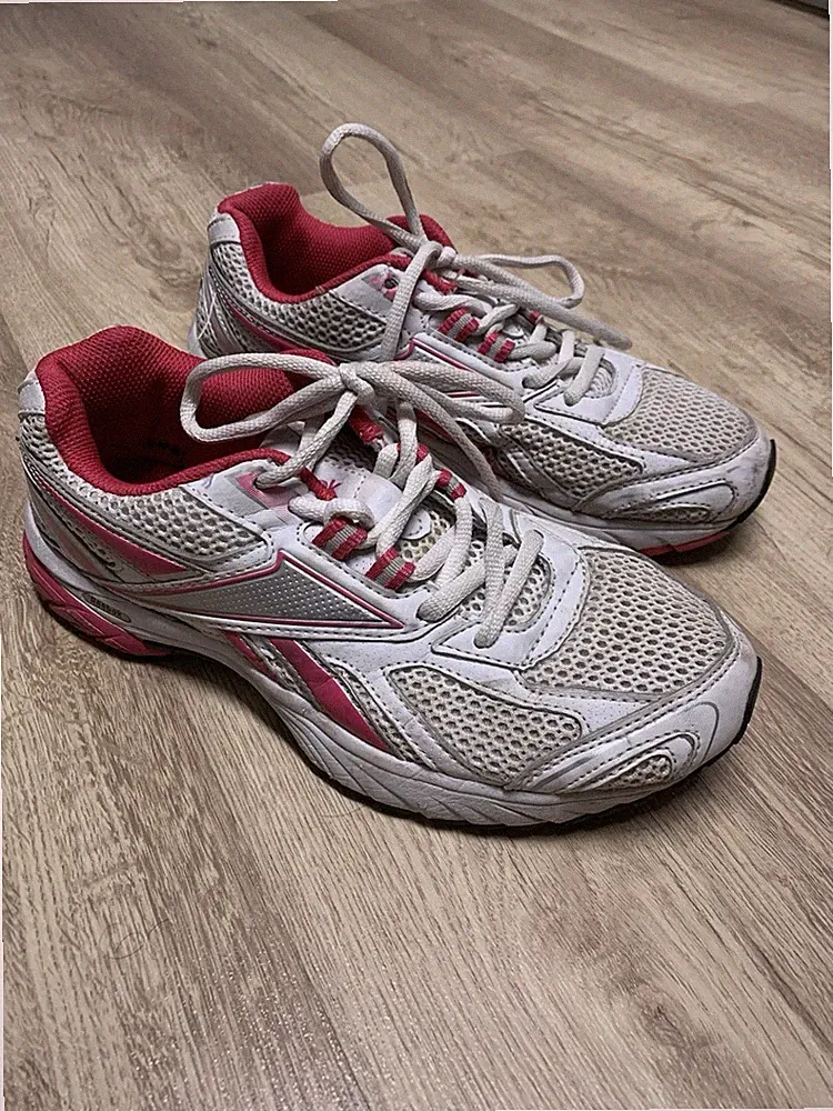 Reebok Laufschuhe Breast CancerAwareness Größe 37,5