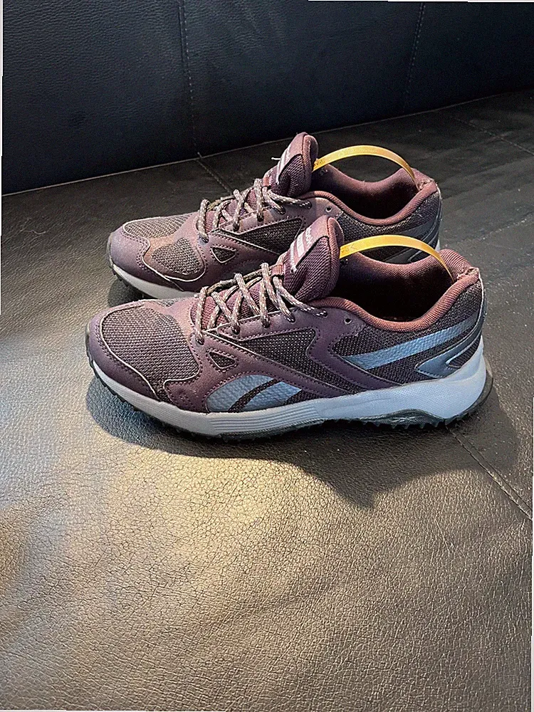 Reebok Lavante Terrain Damen Trailrunningschuhe UK 5 lila