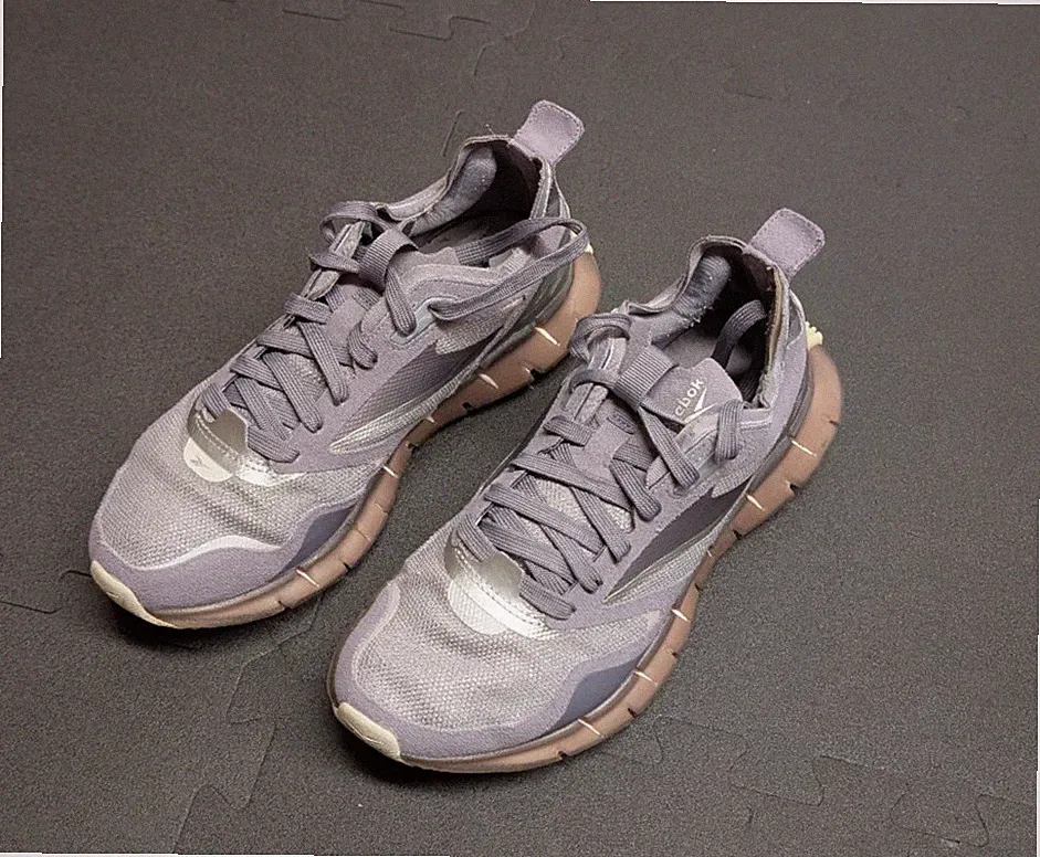 Reebok Sneaker FW6280 Gr. 38 Grau Lila Sportschuhe Fitness Laufschuhe