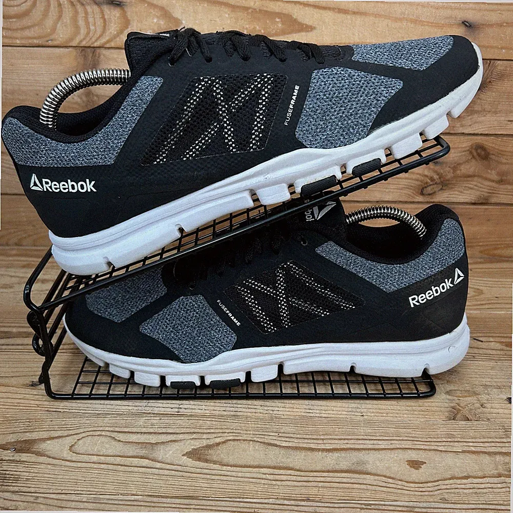 Reebok Turnschuhe Damen Größe UK 8,5 YourFlex Trainette 11 grau Mesh Laufschuhe