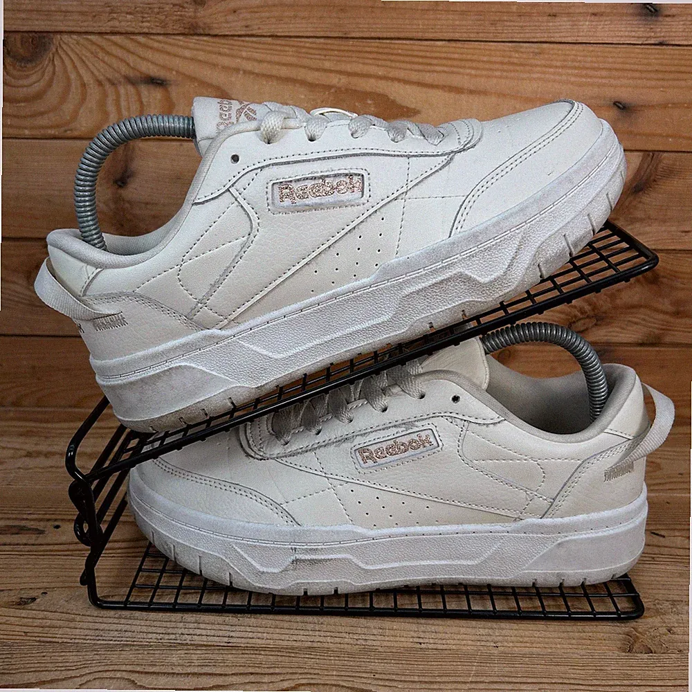 Reebok Turnschuhe Damengröße UK 5,5 Club C Double Geo beige Leder klassische Schuhe