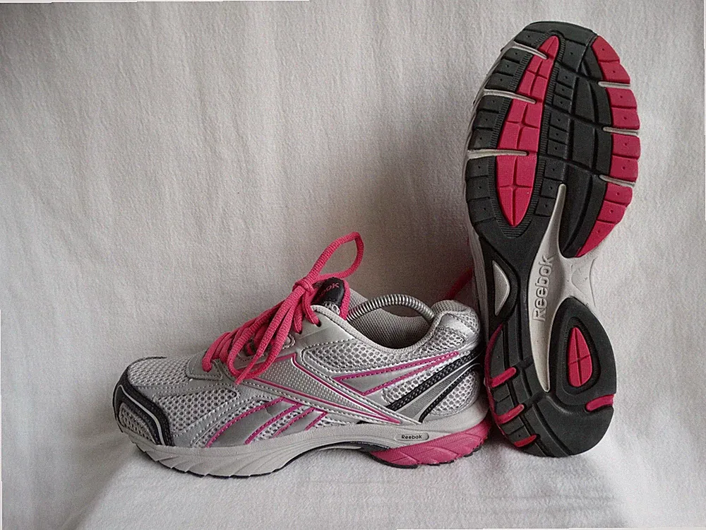 Reebok W Pheehan Run Laufschuhe EU 38 US 7,5 Sneaker silber-rosa V48119