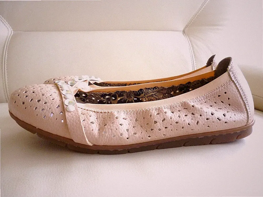 Rieker leichte Ballerina/Slipper Nude/Beige Gr.40/41 ✅ NEUw. Fußbett Lochmuster