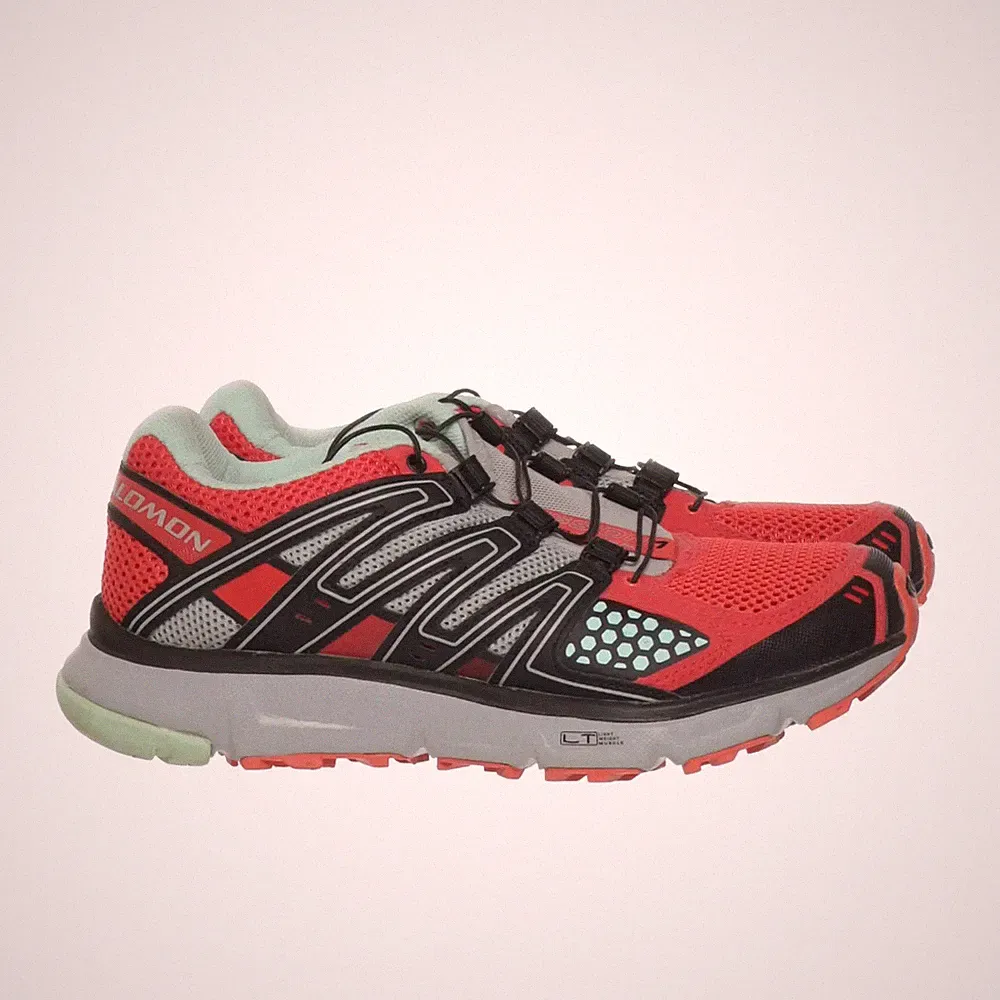 Salomon, Laufschuhe, Größe: 38 2/3, Rot/Schwarz/Grau, Damen #33A
