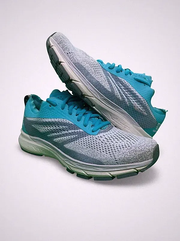 Salomon Sonic RA Pro 2 Vibe – Performance Laufschuhe hellblau/grau Gr. 38,5