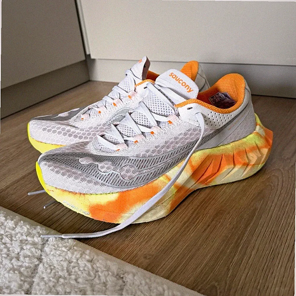 Saucony Endorphin Pro 4 Damen Laufschuhe EU 39 Mesh atmungsaktiv Grau/Orange