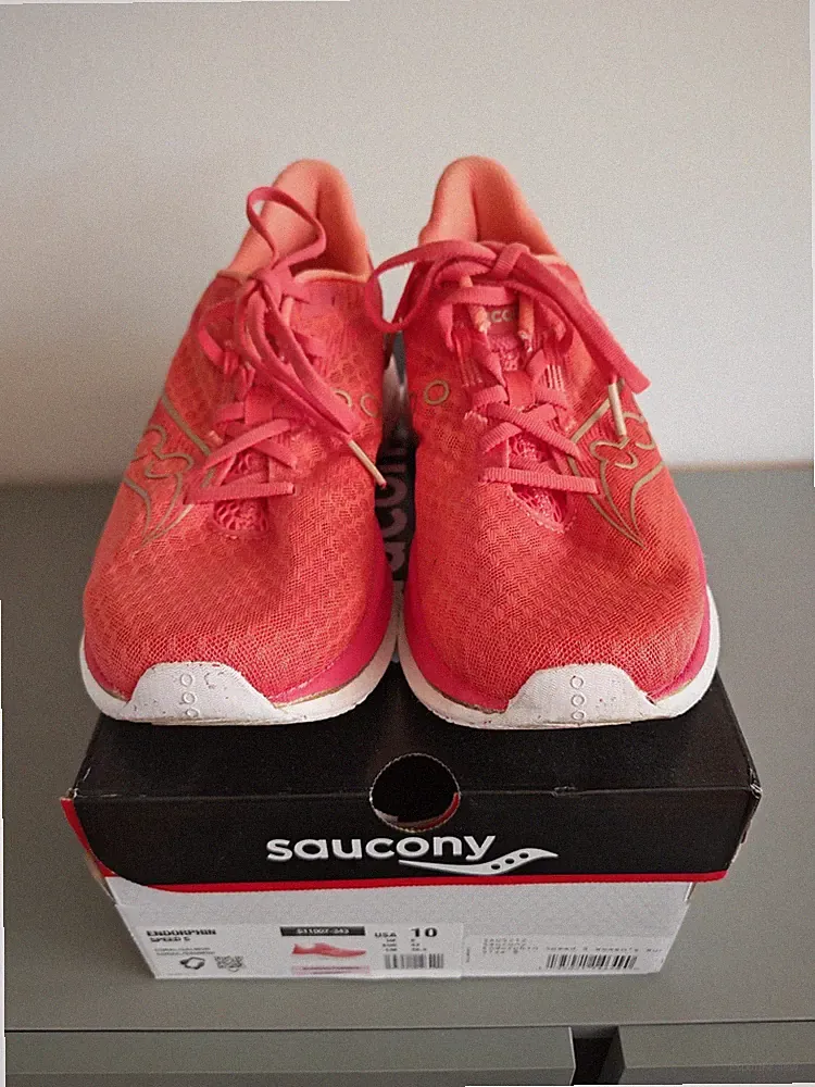 Saucony Endorphin Speed 5 Damen Laufschuhe, Gr. 42
