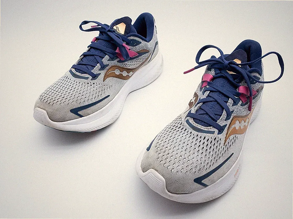 Saucony Ride 15 Damen Sneaker Laufschuh Sportschuh Gr. 42,5 EU Art. 38746-100