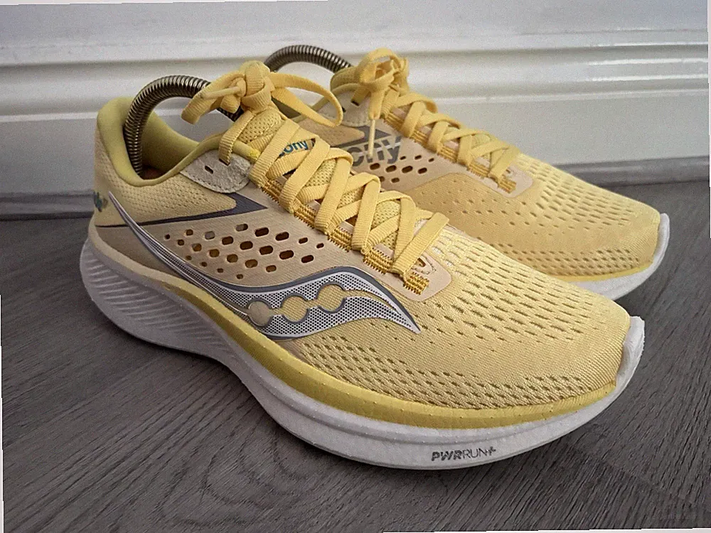 Saucony Ride 17 Damen Neutral Daily Laufschuhe UK 6 Gym Turnschuhe