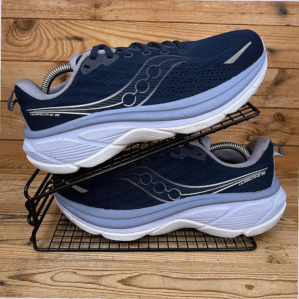 Saucony Turnschuhe Damengröße UK 8,5 Hurricane 25 marineblau Aster Straßenlaufschuhe