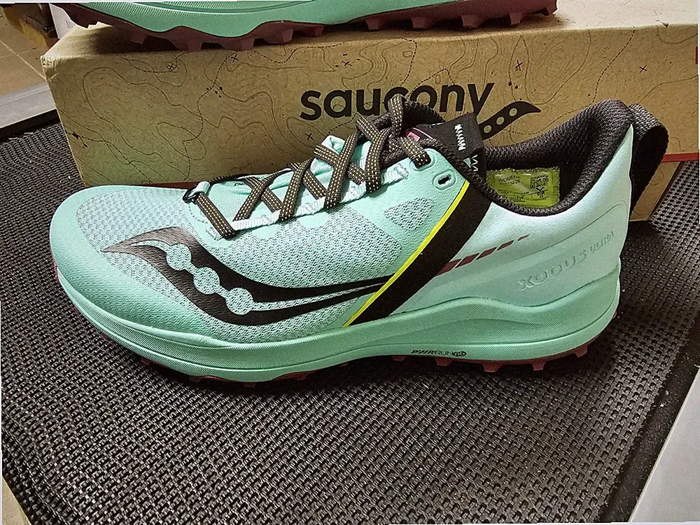 Saucony Xodus Ultra Trailrunningschuhe UNISEX Gr. 43 (UK 9) NEU