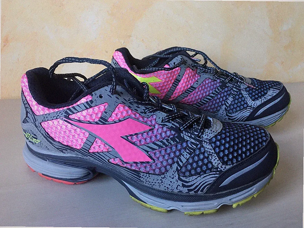 Schuhe Shoes Diadora N-6100-3 bright grau pink Running Num.40,5