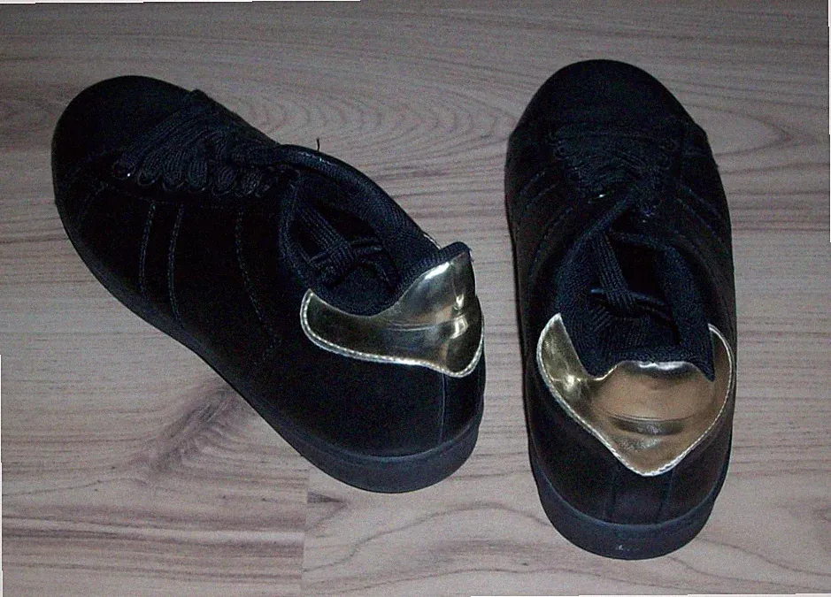 Schwarze Damen Laufschuhe Sneaker Schnürschuh goldfarbene Fersenkappe Gr. 37