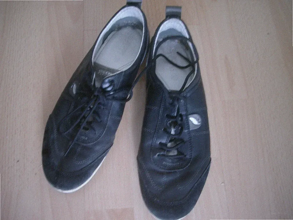 schwarze Sneaker Gr. 40 GEOX Laufschuhe