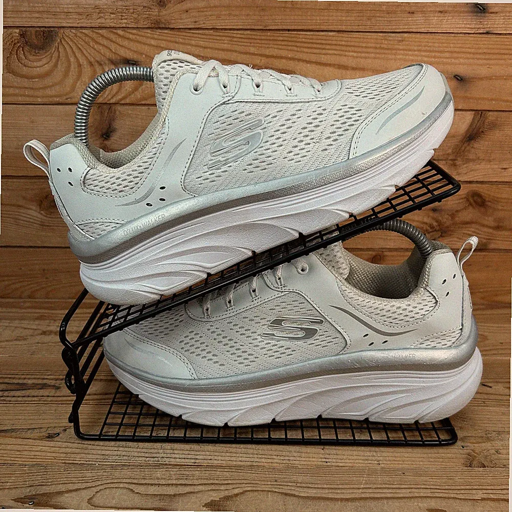 Skechers Sneaker Damen Gr. UK 6,5 D'Lux Walk weiß silber Running Comfort Schuhe