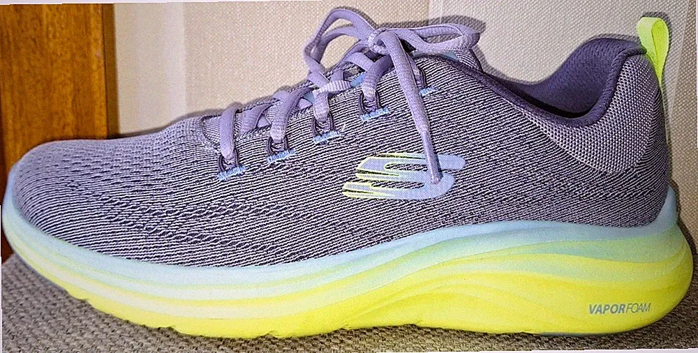 Skechers VAPOR FOAM Sneakers Damen Sportschuh Gr. 40 Farbe Lila