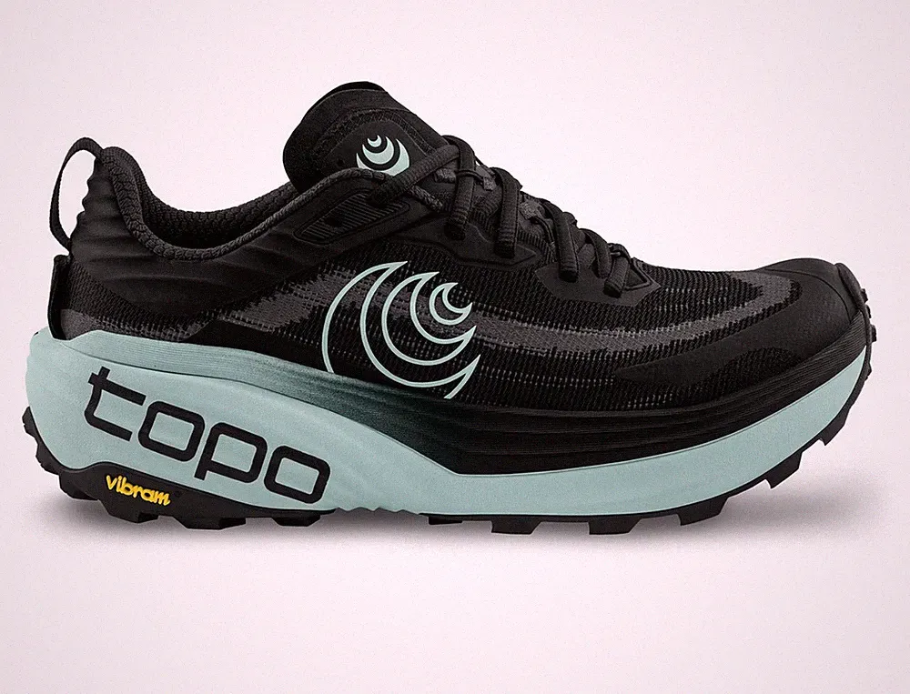 Topo Damen Vista – breitere Toebox gepolsterte Trail Offroad Laufschuhe.