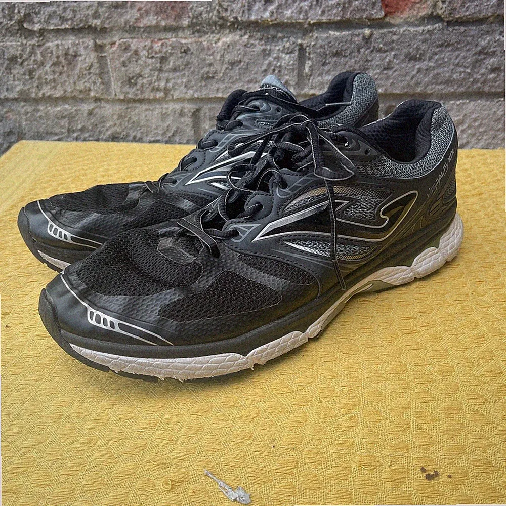 UK British Army Surplus Joma Hispais XIX Schwarze Turnschuhe Gummi Laufsohle Tri