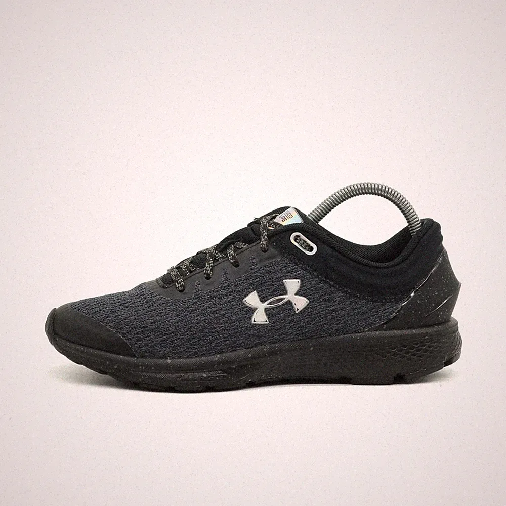 Under Armour Damen Charged Sneaker Anthrazit/Schwarz Low-Top Laufschuhe EU 36,5