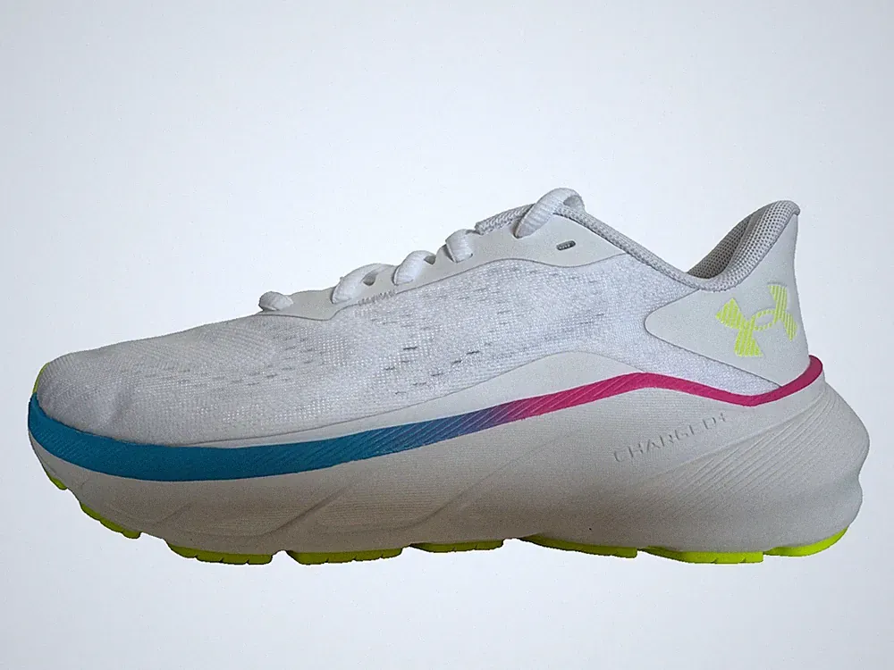 Under Armour Damen W Turbulence 3 Straßenlaufschuhe UK 8,5 EU 43 REF 4004