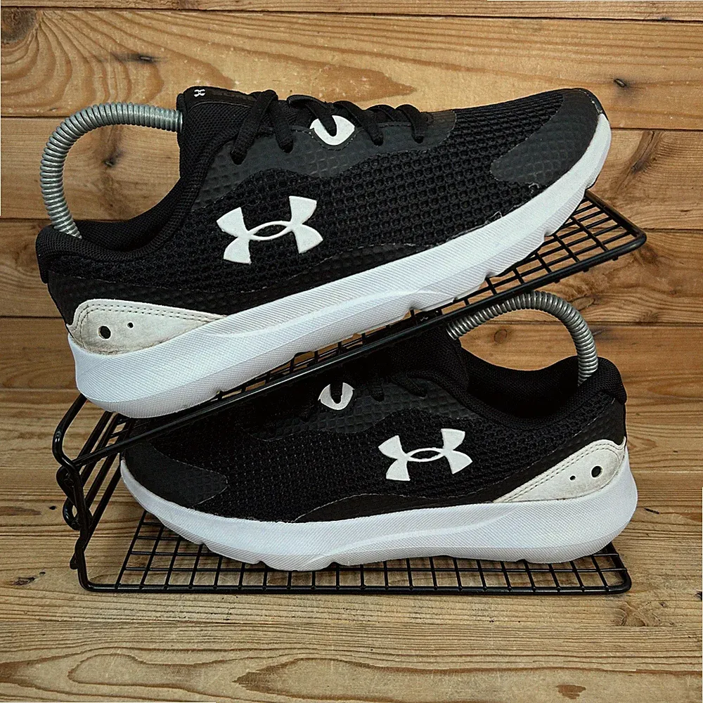 Under Armour Turnschuhe Damen Größe UK 5 Surge 3 schwarz weiß Mesh Laufschuhe UA