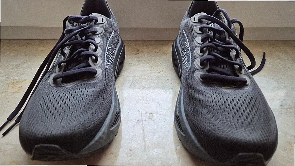 Verkaufe Laufschuhe Brooks Ghost 17 Damen in der breiten Form, absolut neuwertig